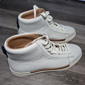 Vince Camuto White Minimalist Athletic Sneakers
